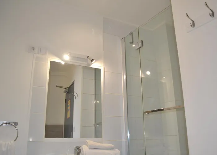 Concorde - Centre De * نيم